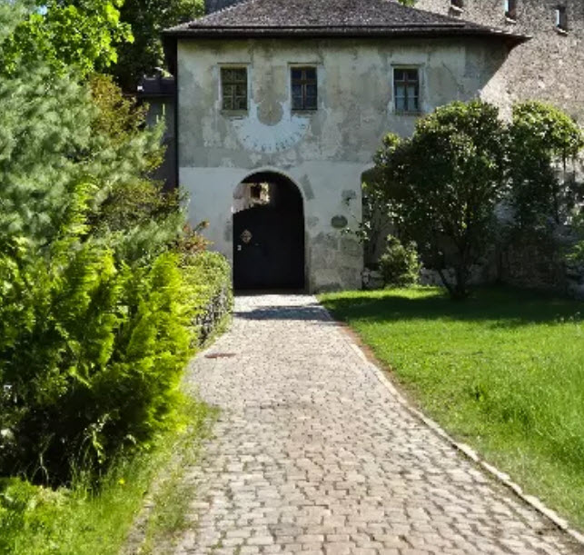 Burg Gruttenstein, Germany